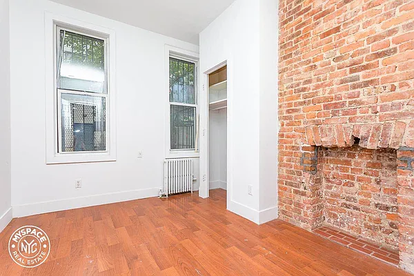 Rented by MySpaceNYC | media 39