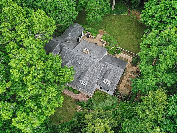 3rd image of 4N307 Knollcreek Dr