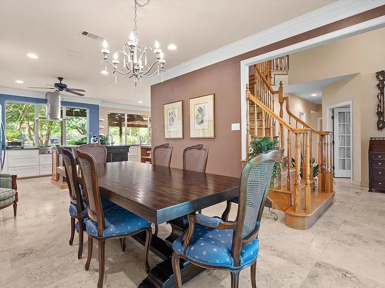 3933 Bordeaux Cir — Photo 3