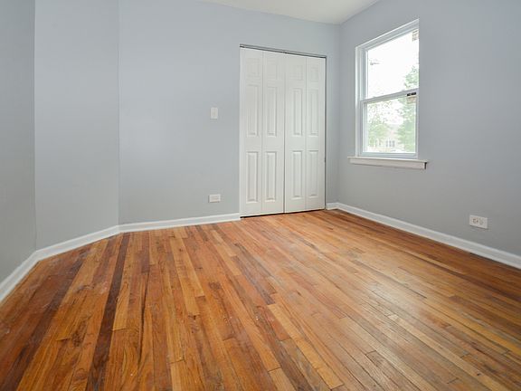 5th image of 8812 S Mozart Ave