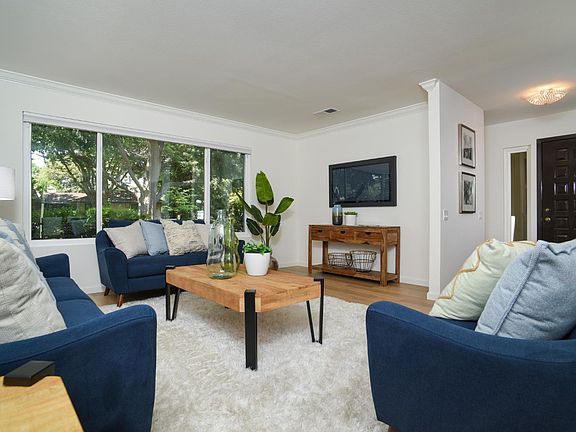 4th image of 1125 Commons Dr