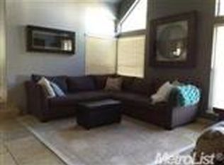 4915 Windsor Village Ln, Fair Oaks, CA 95628