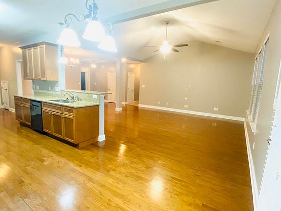 2nd image of 504 Ellington Ct