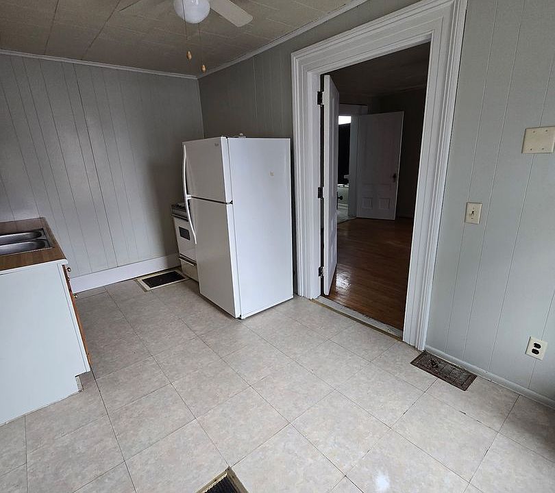 1st image of 430 Ford St #3