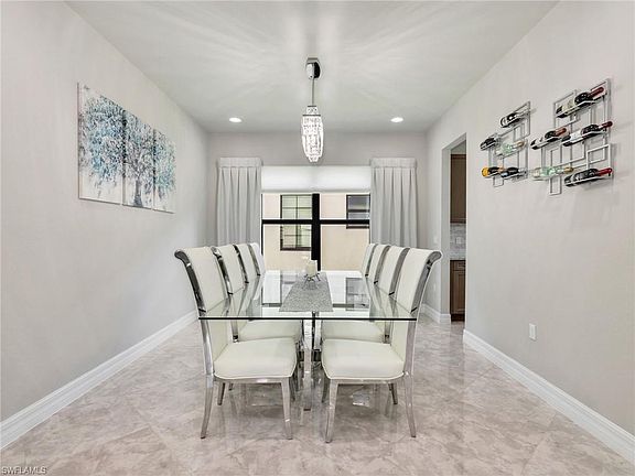 3rd image of 4716 Kensington CIR