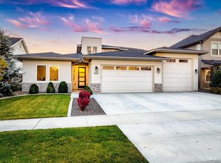 490 S Aspen Lakes Way, Star, ID 83669