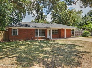 20 Woodglen Dr, Gulfport, MS 39507