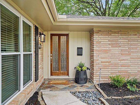 4th image of 5242 Sanford Rd