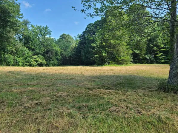 6200 Flatwoods Rd, Camden, TN 38320