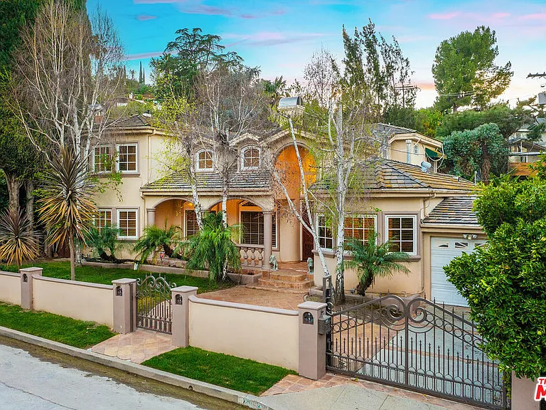 4063 Benedict Canyon Dr — Photo 51