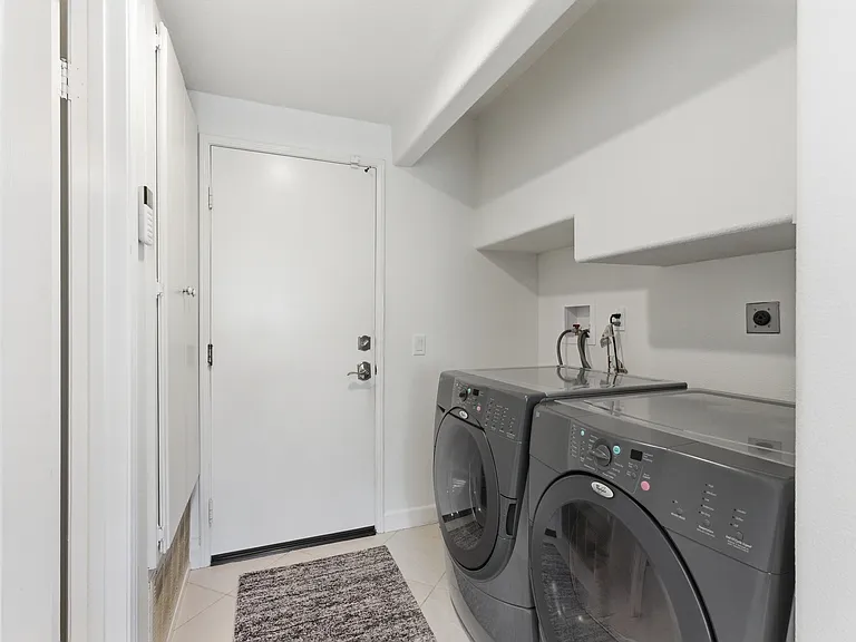 30072 Whitecap — Photo 28
