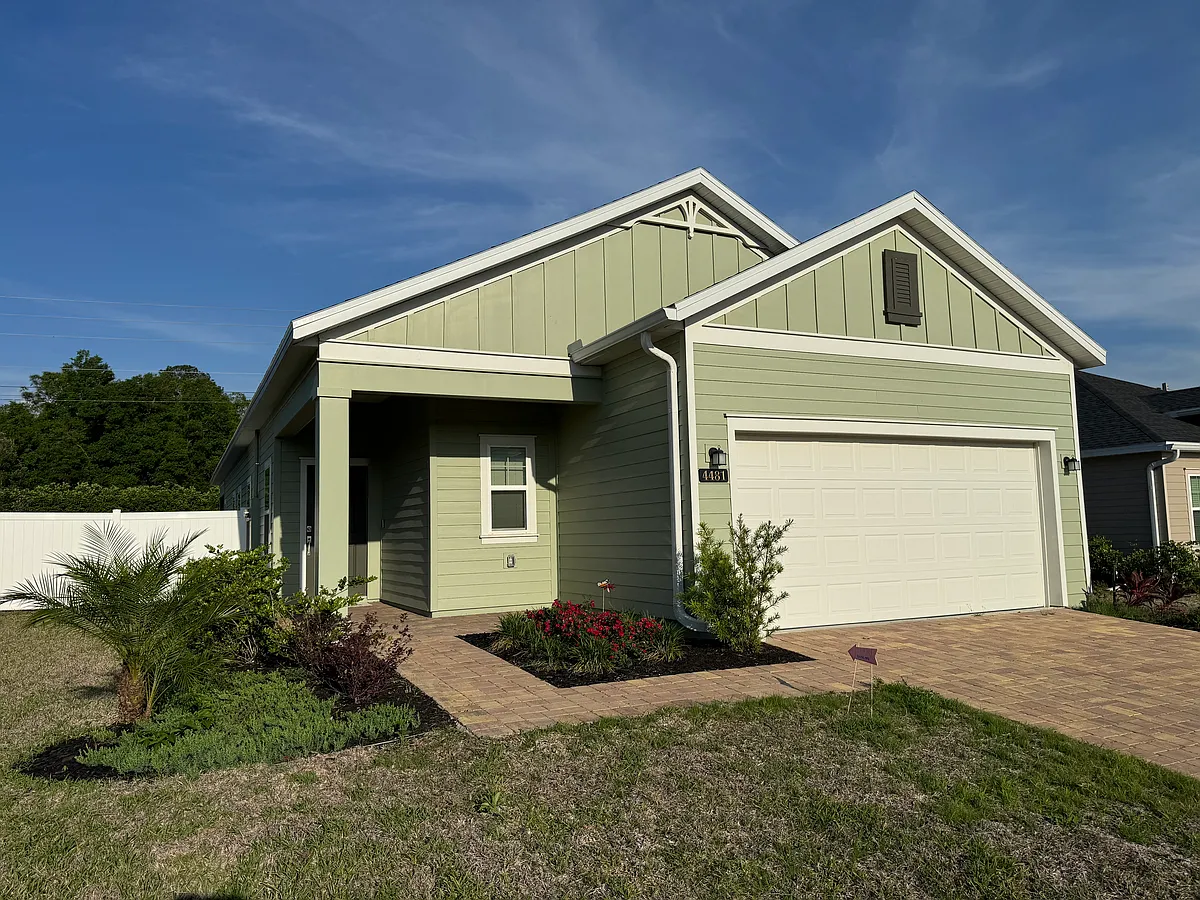 Building Photo - 4481 NW 14th Loop