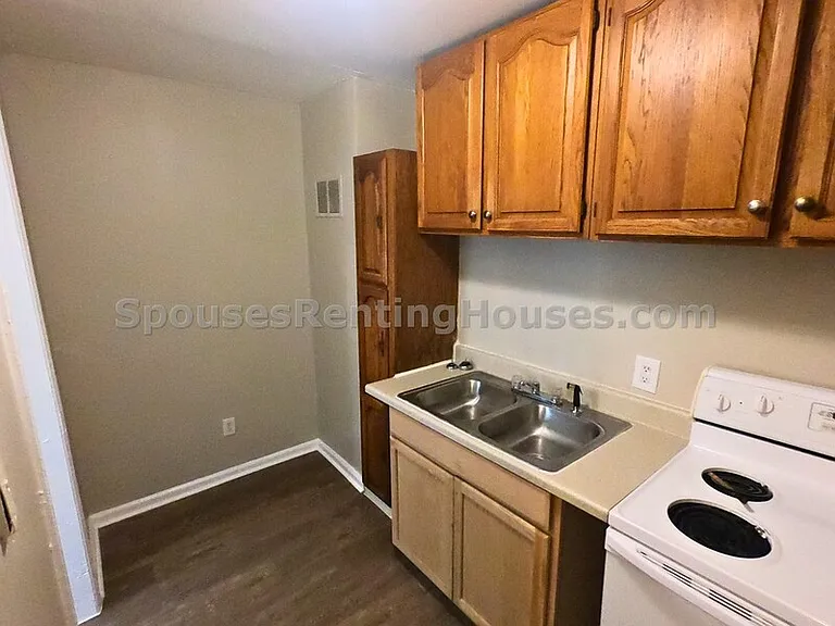 1909 N Colorado Ave — Photo 5