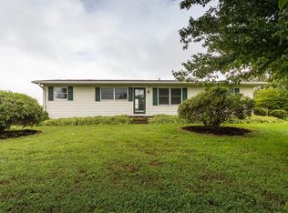 7084 Grays Mill Rd, Warrenton, VA 20187