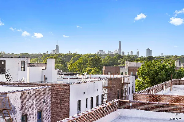 Rented by ERNY LLC | media 17