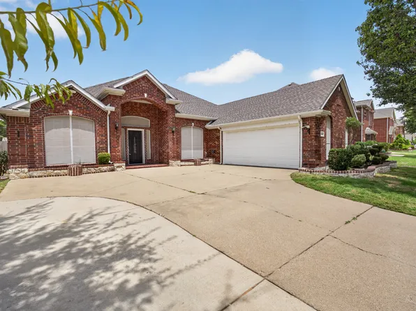 2848 Gillespie Ln, Grand Prairie, TX 75052