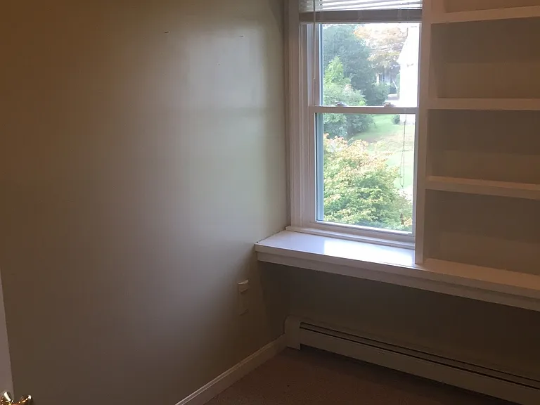 12 Green End Ave — Photo 11