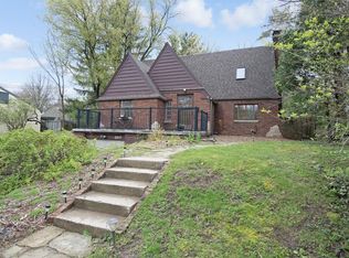 2017 Ferdon Rd, Ann Arbor, MI 48104