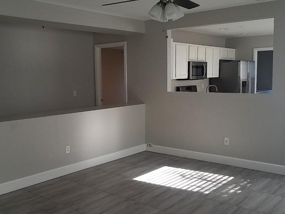 3rd image of 682 E Flintlock Pl