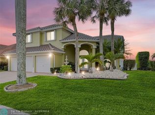 19640 Dinner Key Dr, Boca Raton, FL 33498