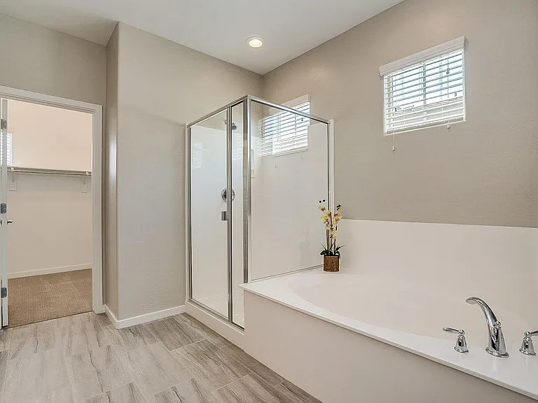 4742 E Tremaine Ave — Photo 22