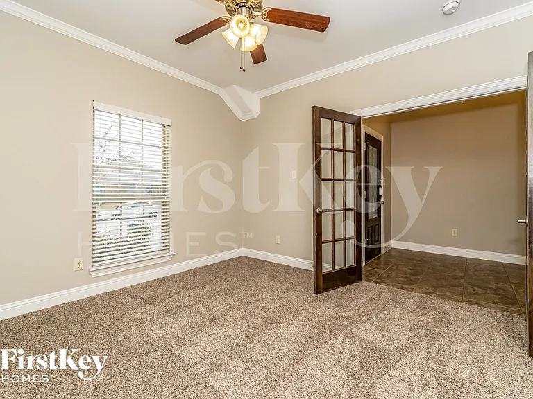 151 Charleston Ln — Photo 8