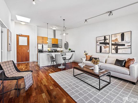2nd image of 532 30th St APT 24