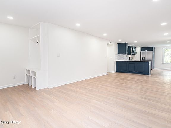4th image of 8515 Coco Ct