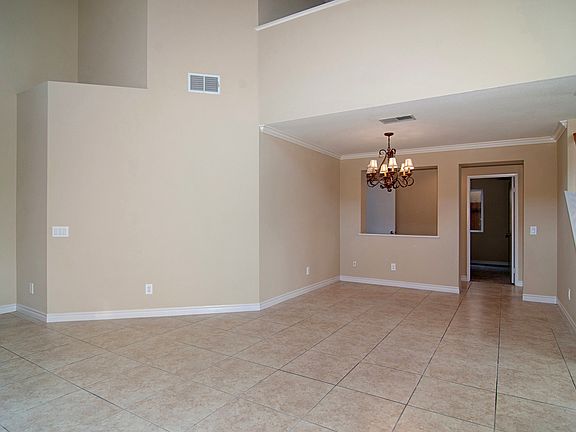 3rd image of 718 Golden Sands Pl