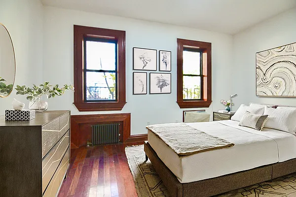 Rented by Bond New York | media 4