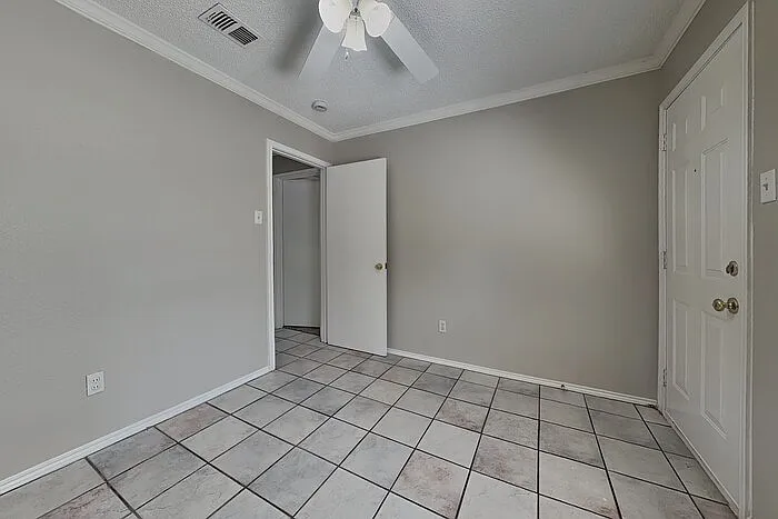 5612 Northfield Dr — Photo 16