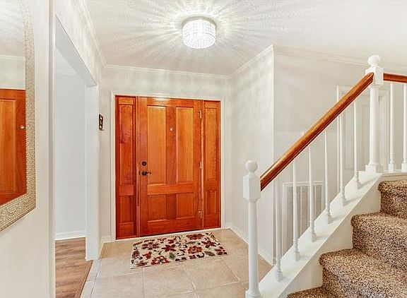 4th image of 3917 Cleary Ave