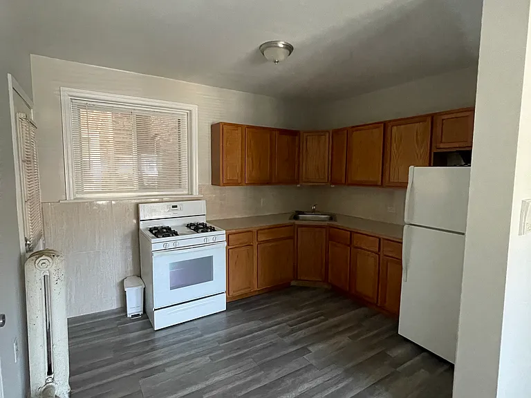 3035 N Long Ave — Photo 2