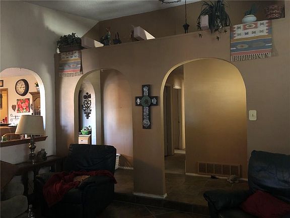 5th image of 729 Woodcastle Dr