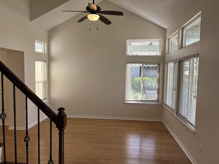 33367 View Crest Dr — Photo 6