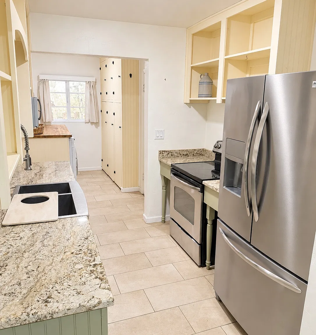 2 bed, 890 sqft, $1,600 — Photo 4