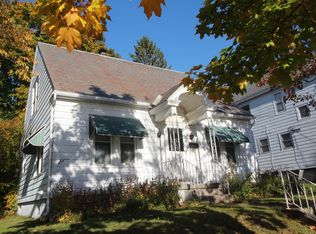 35 Summit Ave, Amsterdam, NY 12010