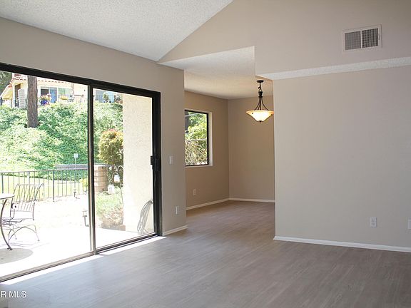 4th image of 642 Valley Oak Ln