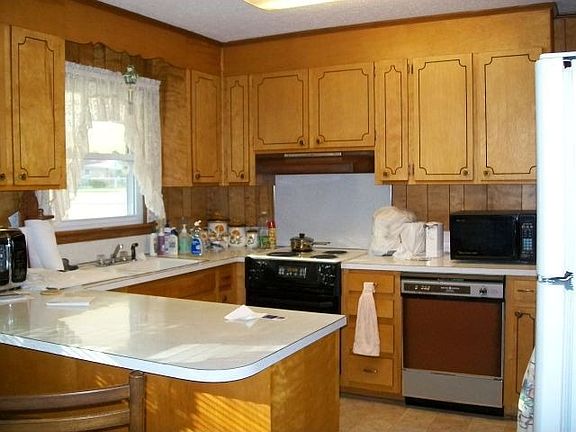 4th image of 2912 Poplar Cir