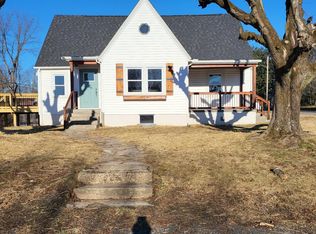 131 Harvey Ave, Oak Hill, WV 25901