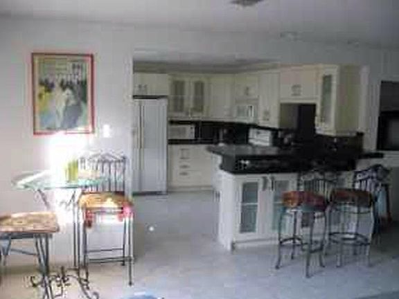 3rd image of 6120 Skyline Dr #3