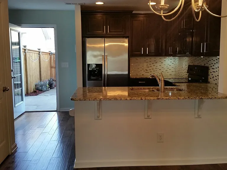 1217 Riverbrook Dr — Photo 3