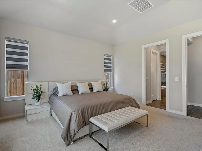 5322 Statesman Ln — Photo 29