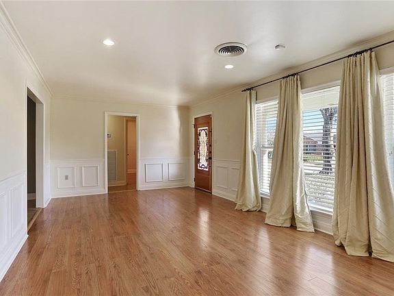 4th image of 3536 Clifford Dr
