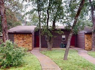 922 Navarro Dr, College Station, TX 77845