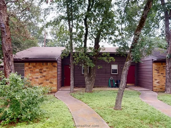 922 Navarro Dr, College Station, TX 77845
