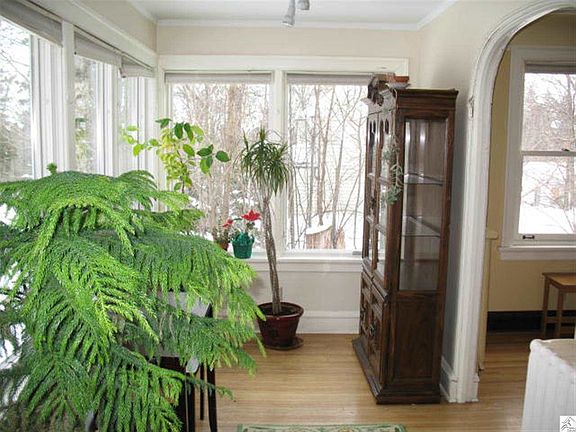 3rd image of 2153 Sussex Ave