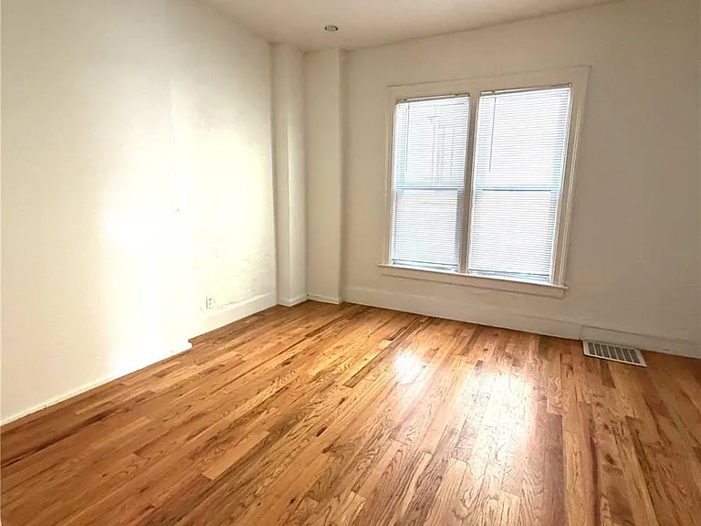 2136 N Lafayette St — Photo 9