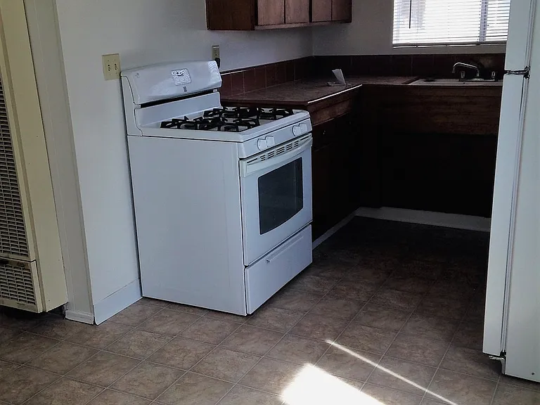 727 N F St #A — Photo 5