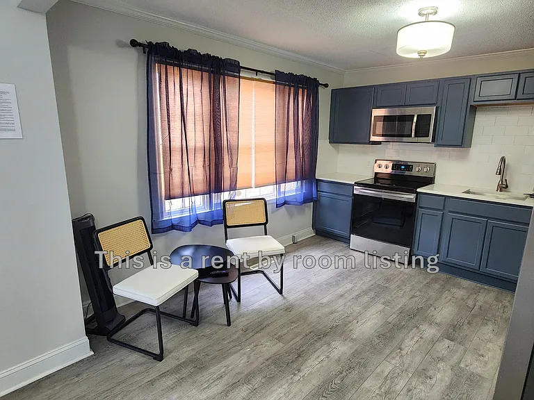1516 E Geer St — Photo 5